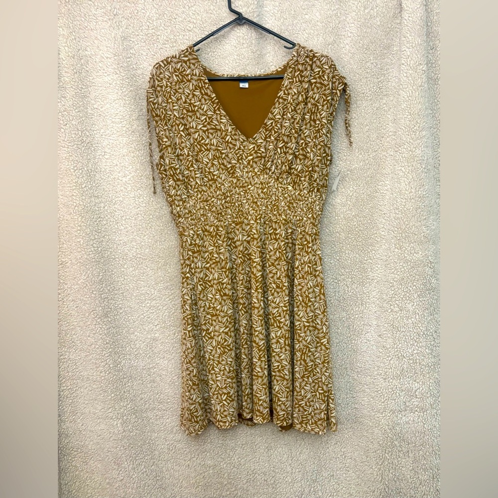 NWT Old Navy Waist-Defined Sleeveless Tie-Shoulder Smocked Mini Dress Size L